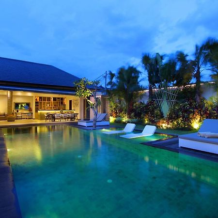 Villa Amba Laba By Optimum Bali Villas スミニャック エクステリア 写真